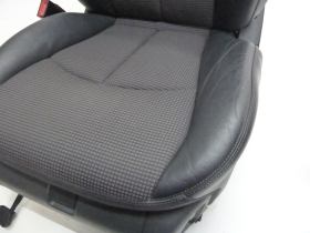 Mercedes E-Klasse W211 Sitz vorne links Fahrersitz Teilleder elektrisch