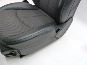 Mercedes E-Klasse W211 Sitz vorne links Fahrersitz Teilleder elektrisch
