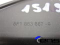 Seat Leon 5F Verkleidung Fussraum Fahrerseite LED vorne links 5F1863667C