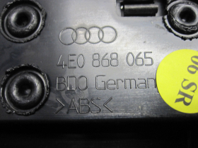 Audi A8 4E D3 Türverkleidung hinten links Alcantara 4E0868065